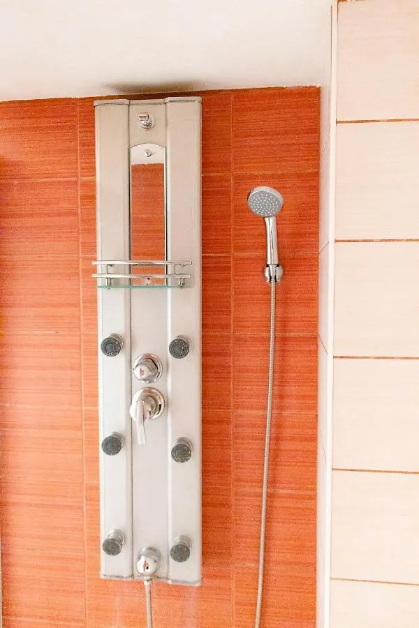 Cosy Nest Close To Blaha Sqr Budapest Apartment