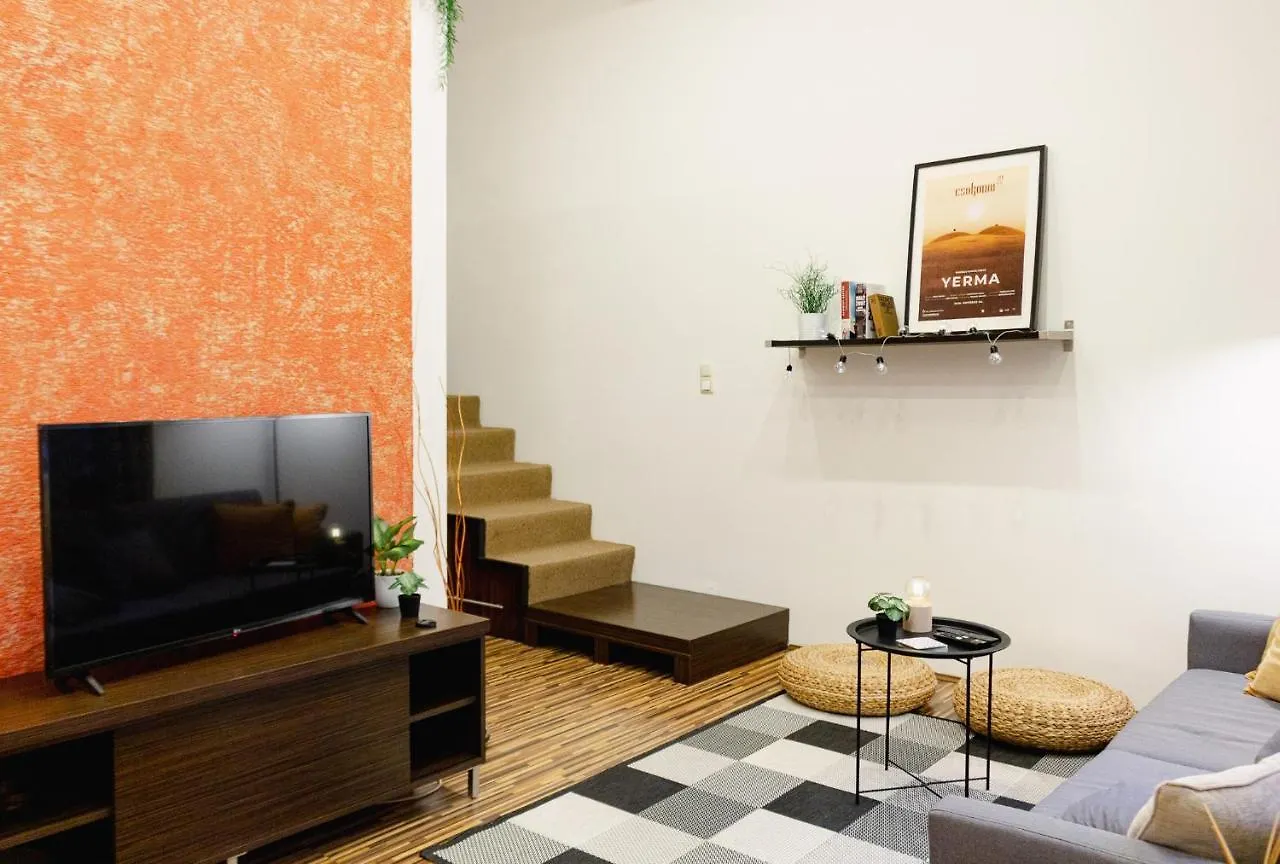 Cosy Nest Close To Blaha Sqr Budapest Apartment