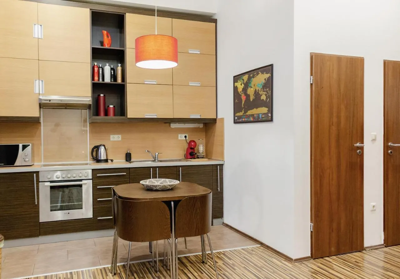 Apartment Cosy Nest Close To Blaha Sqr Budapest